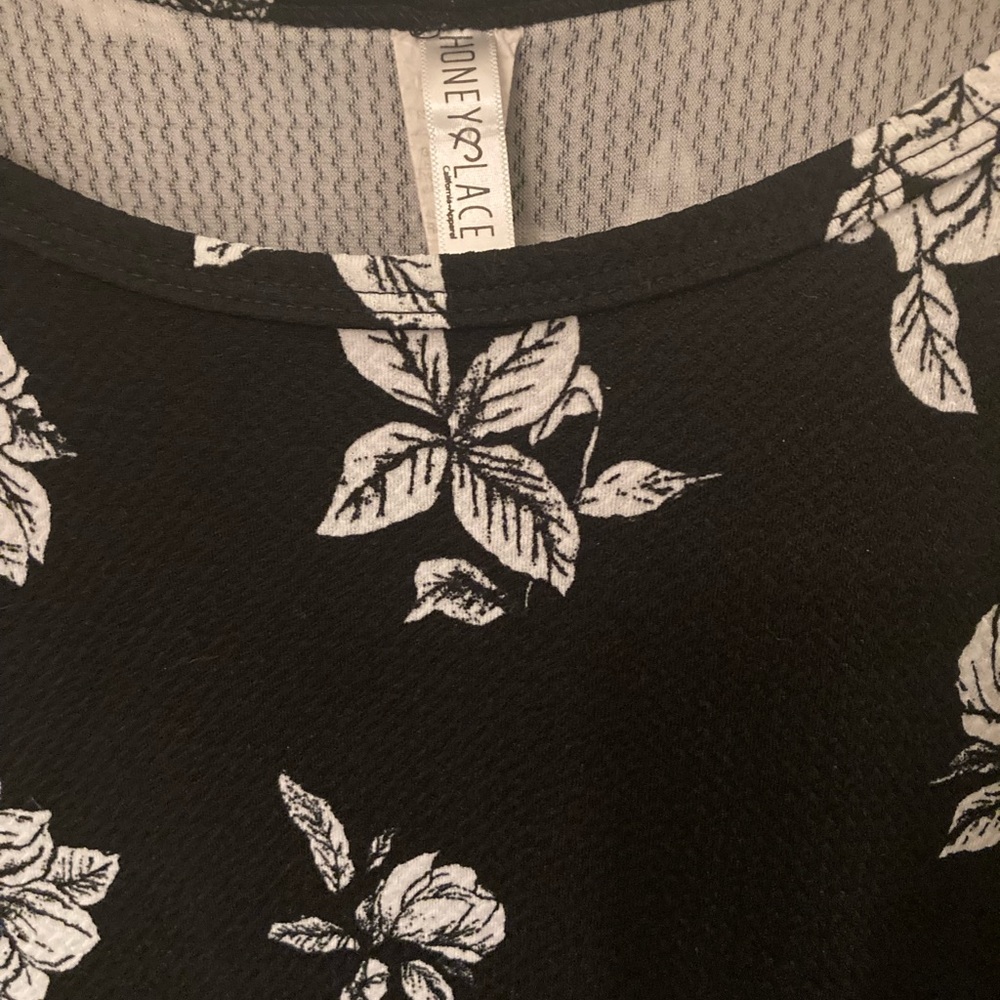 Honey & Lace dress, size L - Picture 3 of 4